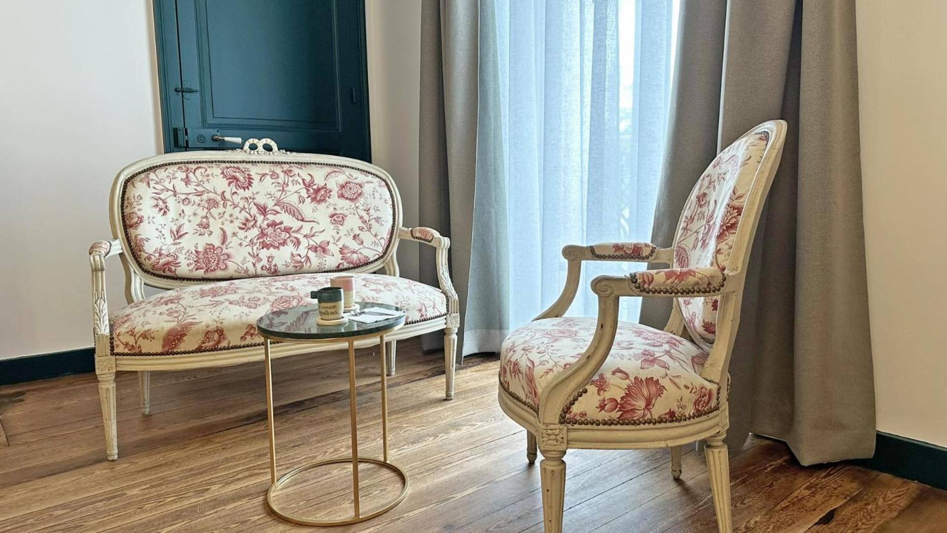 Bed and Breakfast Le Manoir Des Perrieres à Rochechouart Extérieur photo