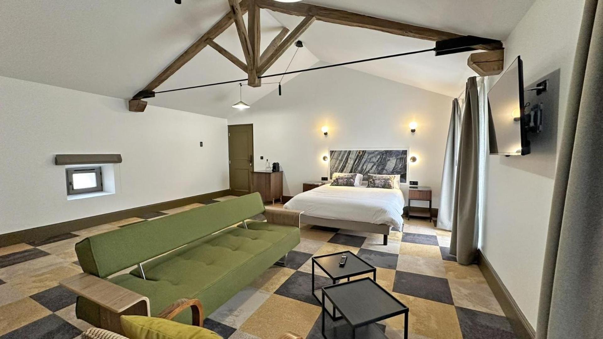 Bed and Breakfast Le Manoir Des Perrieres à Rochechouart Extérieur photo